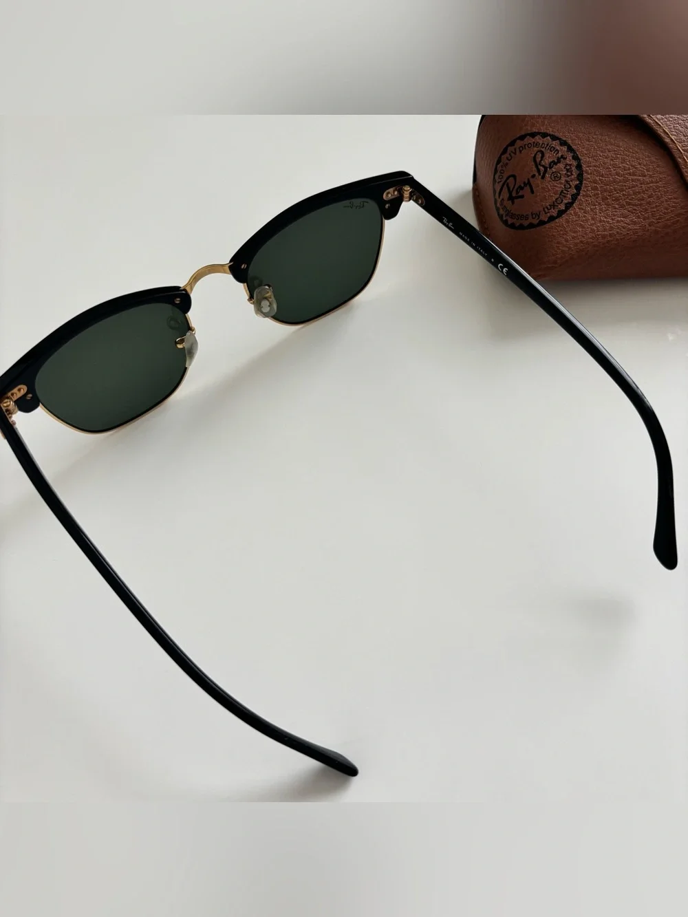 Ray-Ban Clubmaster Classic Polished Black on Gold 51-21 Sunglasses